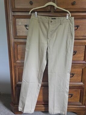 Van Heusen Khaki Casual Dress Mens 34/34 NWOT